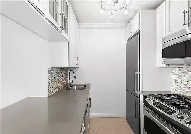 Photo 3 of House for sale at 377 Rector Pl #4L, New York, NY 10280 | MLS# RLS20082415 | Listing updated on 2026-07-11