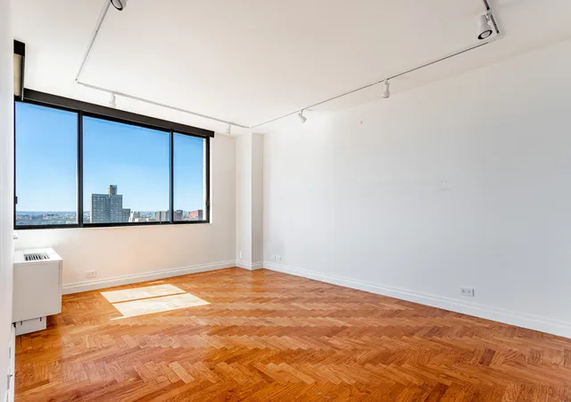 Homes for sale in New York, NY | 350 W 50Th St, New York, NY 10019