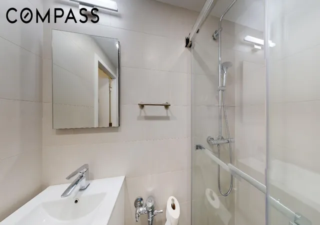 Homes for sale in New York City, NY | 130 W 71st Street, New York City, NY 10023 | Houzeo