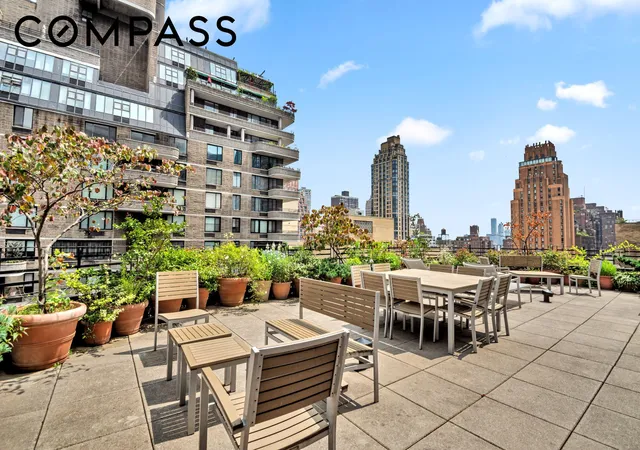 2nd image of 310 E 49Th St, New York City, NY 10017