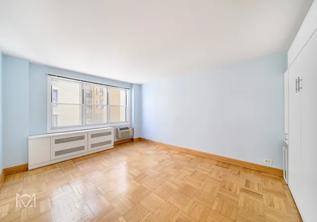 Photo 3 of Condo for sale at 415 E 85th Street #9C, New York, NY 10028 | MLS# RLS20082563 | Listing updated on 2026-04-09