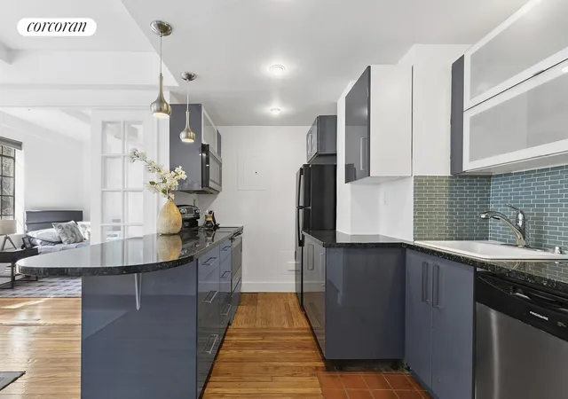 Photo 2 of Sale Pending at 25 Tudor City Pl #319, New York, NY 10017 | MLS# RLS20082661 | Listing updated on 2026-06-05