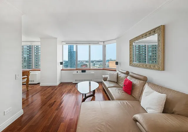 Photo 2 of House for sale at 500 W 43rd Street #21-B, New York City, NY 10036 | MLS# RLS20082827 | Listing updated on 2026-08-04