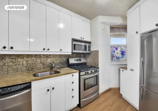 2nd image of 5900 Arlington Ave #5R, Bronx, NY 10471 | MLS# RLS20082864