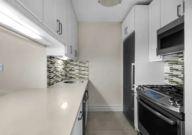Photo 4 of House for sale at 204 Rector Pl #10L, New York, NY 10280 | MLS# RLS20082887 | Listing updated on 2026-05-09