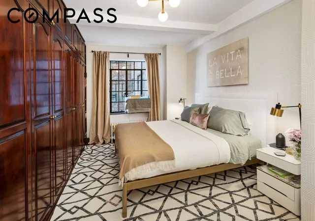 Photo 3 of Sale Pending at 5 Tudor City Pl #811, New York, NY 10017 | MLS# RLS20082900 | Listing updated on 2026-07-24