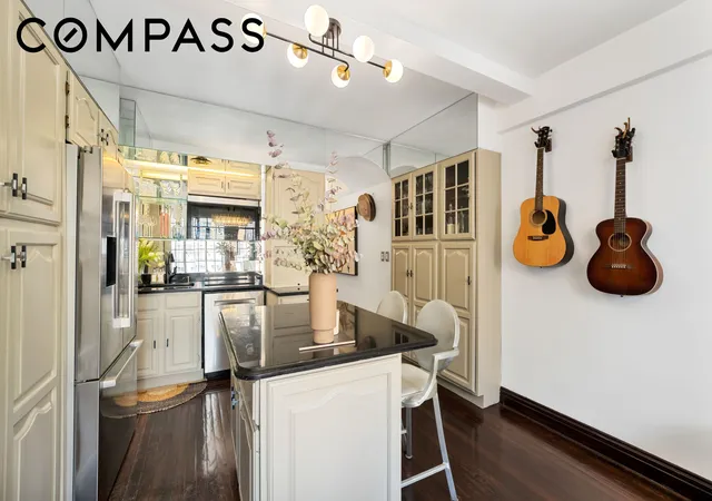 Photo 4 of Sale Pending at 5 Tudor City Pl #811, New York, NY 10017 | MLS# RLS20082900 | Listing updated on 2026-07-24