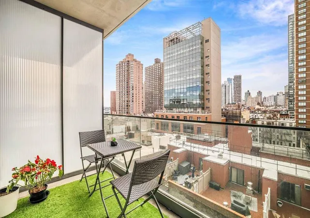 Photo 3 of House for sale at 302 E 96th Street #1002, New York, NY 10128 | MLS# RLS20083034 | Listing updated on 2026-06-14