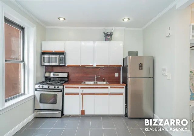 3rd image of 828 Gerard Ave, New York, NY 10451