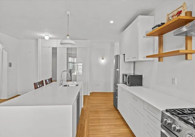 Photo 3 of House for sale at 8502 Fort Hamilton Pkwy #6E, Brooklyn, NY 11209 | MLS# RLS20083272 | Listing updated on 2026-07-13