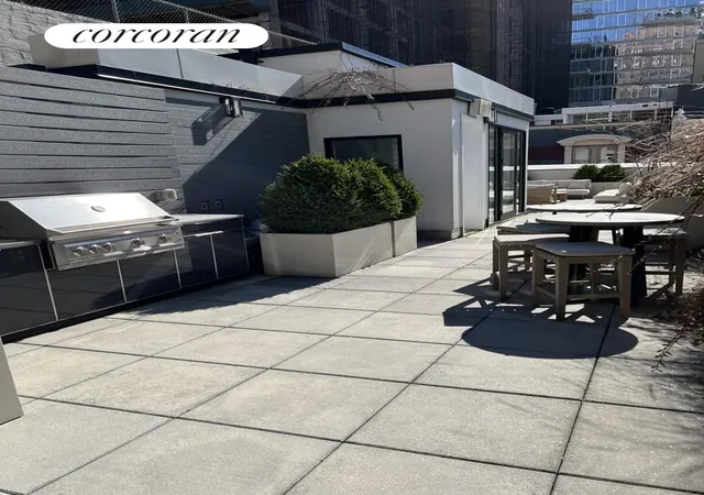 14th image of 106 Franklin St, New York City, NY 10013 | MLS# RLS20083289