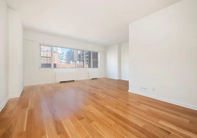3rd image of 60 E 8Th St #6-J, New York City, NY 10003 | MLS# RLS20083300