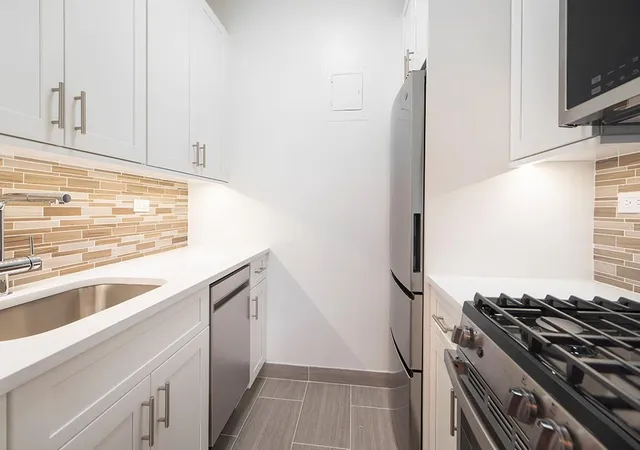 4th image of 60 E 8Th St #6-J, New York City, NY 10003 | MLS# RLS20083300