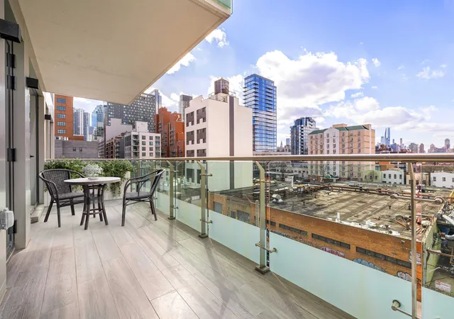 Listing Photo 3 - Condo for sale in building located at 40-21 27Th St, New York City, NY 11101 - Unit #5W
