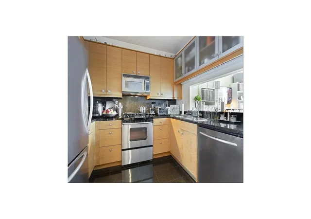Photo 3 of Condo for sale at 120 Riverside Blvd #12F, New York, NY 10069 | MLS# RLS20083339 | Listing updated on 2026-07-16
