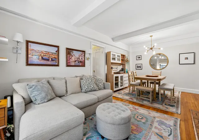 2nd image of 205 E 78Th St, New York City, NY 10075