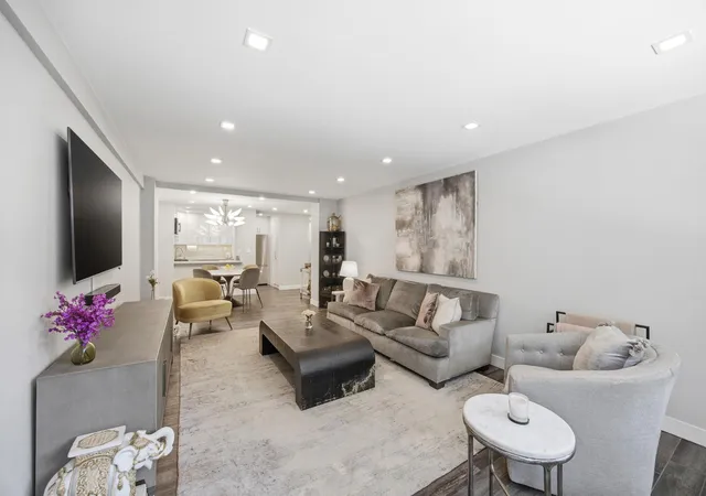Homes for sale in New York City, NY | 211 E 53rd St #4K, New York City, NY 10022 | MLS# RLS20083769