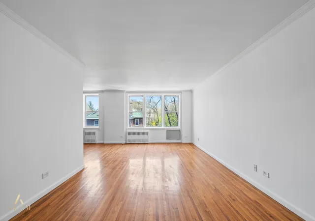 2nd image of 601 Kappock St #4E, New York City, NY 10463 | MLS# RLS20083834