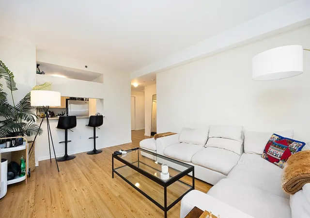 Listing Photo 2 - Condo for sale in building located at 250 E 30Th St, New York City, NY 10016 - Unit #9A