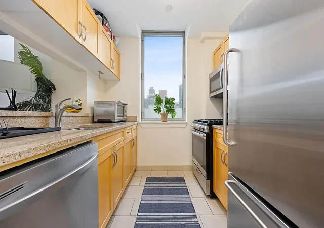 Listing Photo 3 - Condo for sale in building located at 250 E 30Th St, New York City, NY 10016 - Unit #9A