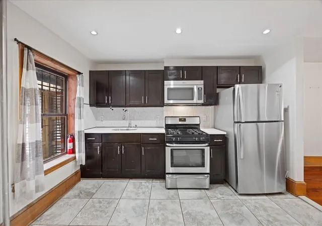 1st image of 554 Lexington Ave, New York City, NY 11221 | MLS# RLS20084666