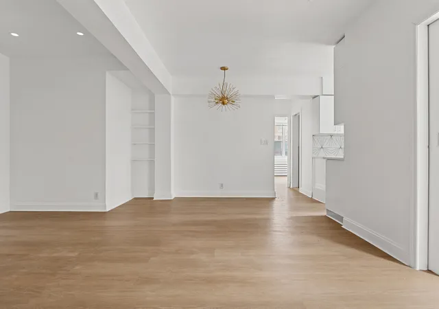 4th image of 350 E 30Th St, New York City, NY 10016