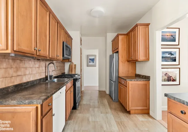 3rd image of 661 41St St, New York City, NY 11232