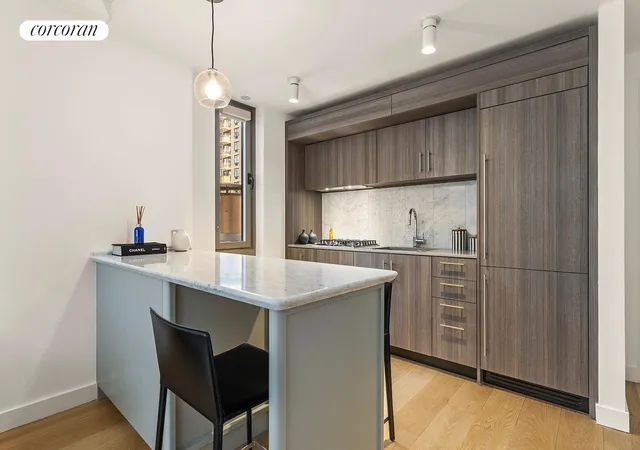 Listing Photo 3 - Condo for sale in building located at 234 E 46Th St, New York City, NY 10017 - Unit #801