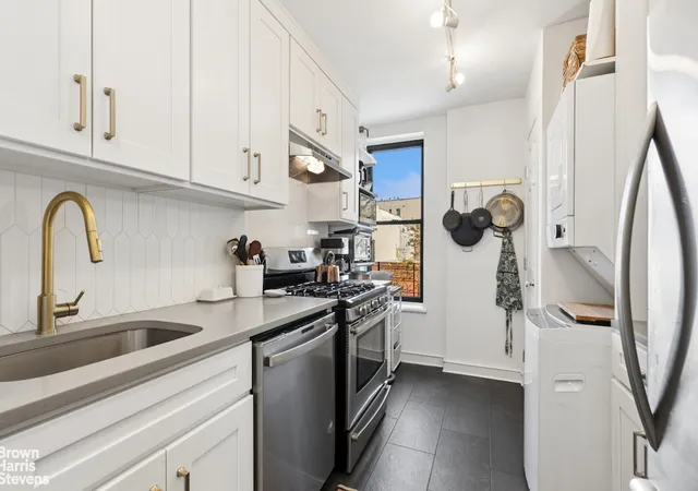 Photo 3 of Sale Pending at 458 Lincoln Pl #3B, New York City, NY 11238 | MLS# RLS20084886 | Listing updated on 2026-07-31