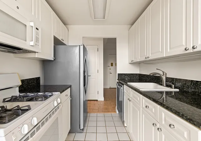 4th image of 404 E 76Th St #10D, New York City, NY 10021 | MLS# RLS20084888