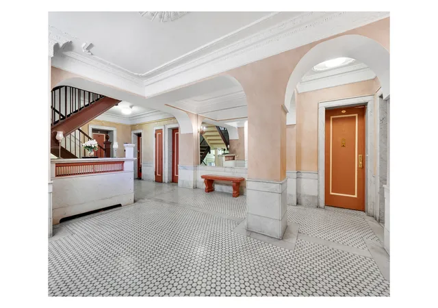 2nd image of 130 Bay Ridge Pkwy, New York City, NY 11209