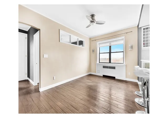 2nd image of 130 Bay Ridge Pkwy #6C, Brooklyn, NY 11209 | MLS# RLS20085021