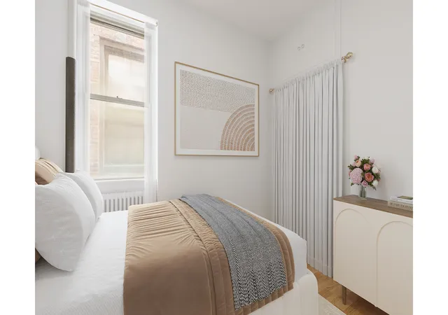 2nd image of 531 E 83Rd St, New York City, NY 10028