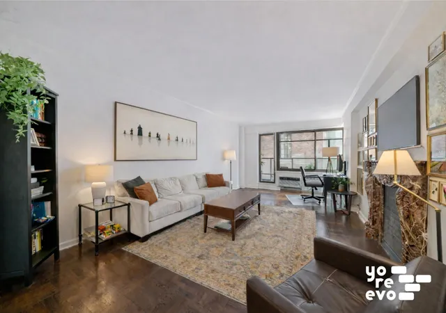 Photo 1 of Sale Pending at 715 Park Ave #2E, New York City, NY 10021 | MLS# RLS20085053 | Listing updated on 2026-05-12