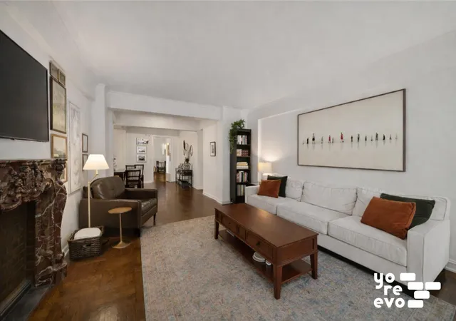 Photo 2 of Sale Pending at 715 Park Ave #2E, New York City, NY 10021 | MLS# RLS20085053 | Listing updated on 2026-05-12