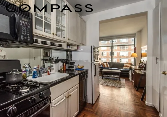 Photo 3 of House for sale at 250 E 54th Street #22B, New York, NY 10022 | MLS# RLS20085079 | Listing updated on 2026-06-04