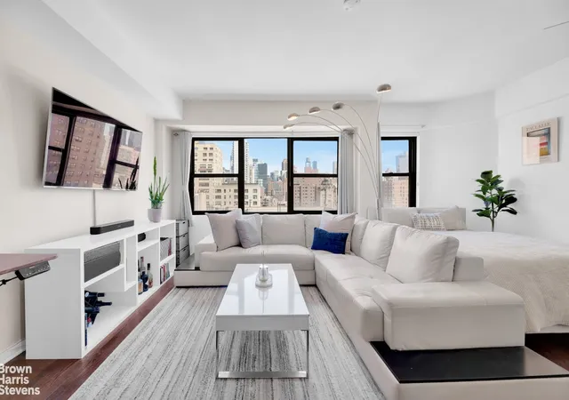 2nd image of 200 E 27Th St #12N, New York City, NY 10016 | MLS# RLS20085129