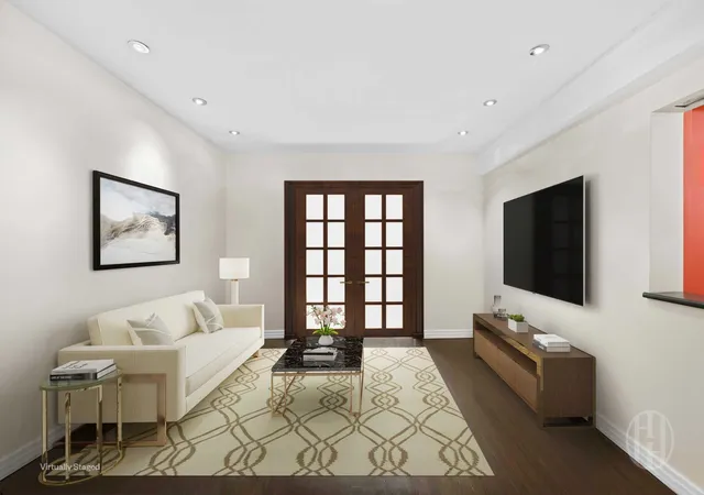 Homes for sale in New York, NY | 54 E 8Th St, New York, NY 10003