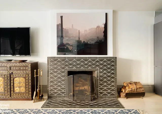 Listing Photo 4 - Condo for sale in building located at 40 Remsen St, New York City, NY 11201 - Unit #1