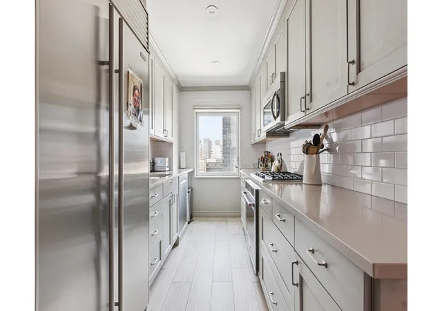 Photo 3 of House for sale at 425 E 58th Street #17H, New York, NY 10022 | MLS# RLS20085250 | Listing updated on 2026-04-29