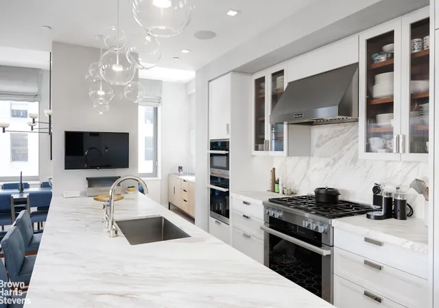 Photo 4 of House for sale at 116 University Pl, New York, NY 10003 | MLS# RLS20085256 | Listing updated on 2026-06-26