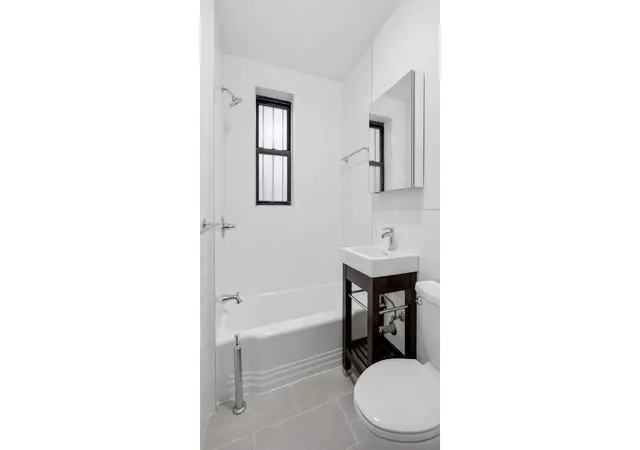 Listing Photo 5 - Condo for sale in building located at 350 E 54Th St, New York City, NY 10022 - Unit #2H