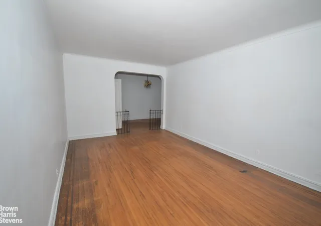 2nd image of 118-11 84Th Ave #412, Kew Gardens, NY 11415 | MLS# RLS20085292