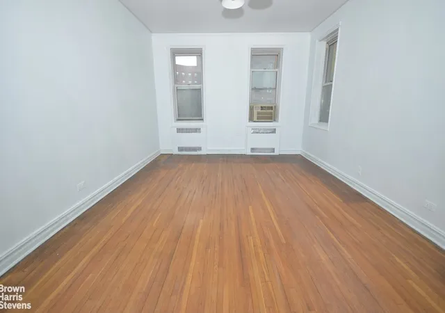 4th image of 118-11 84Th Ave #412, Kew Gardens, NY 11415 | MLS# RLS20085292