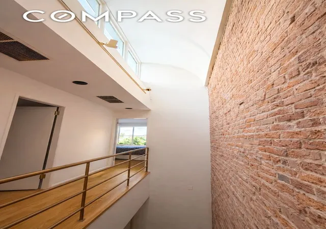 4th image of 449 1/2 Hudson St, New York, NY 10014 | MLS# RLS20077073