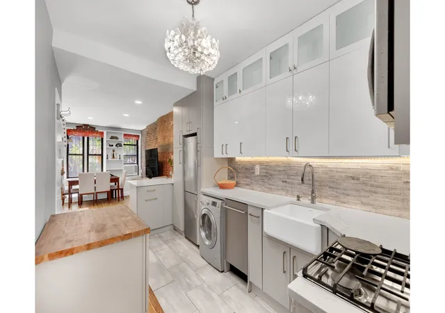 Photo 3 of Sale Pending at 148 W 94th Street, New York City, NY 10025 | MLS# RLS20085353 | Listing updated on 2026-08-04