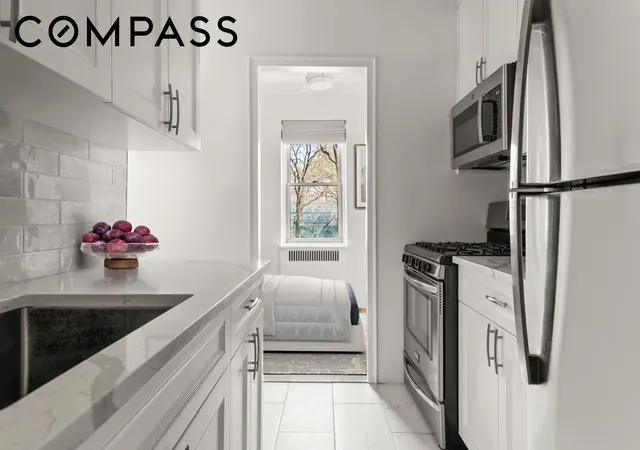 Photo 4 of Sale Pending at 530 E 90th Street #2M, New York, NY 10128 | MLS# RLS20085427 | Listing updated on 2026-07-08