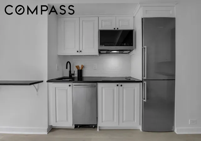 Photo 4 of Sale Pending at 45 Tudor City Pl #411, New York, NY 10017 | MLS# RLS20076676 | Listing updated on 2026-07-20