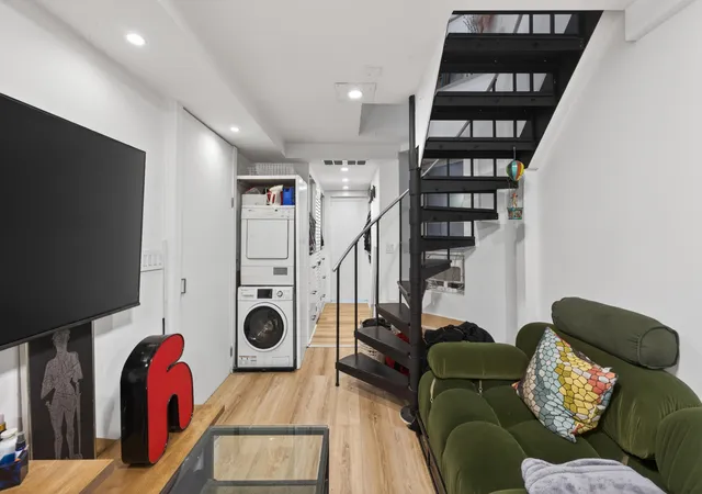 Photo 4 of House for sale at 633 E 11th Street #1, New York, NY 10009 | MLS# RLS20085438 | Listing updated on 2026-04-24