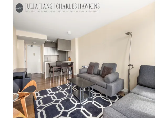 4th image of 225 Rector Pl, New York City, NY 10280